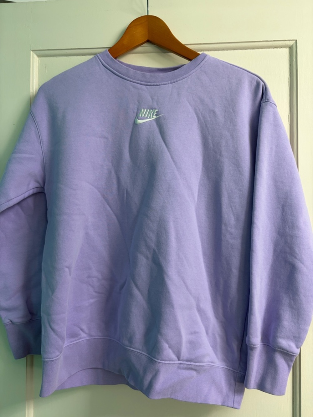 Nike Lavender Crewneck Sweatshirt - Light Purple
